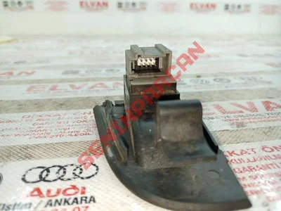 4B1959522 - DÜĞME YUVASI