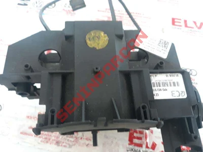 8P0907137BK - SİLGİ SİNYAL KOLU - İkinci El Orjinal