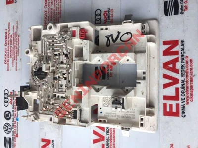 8V0947135A - İÇ LAMBA