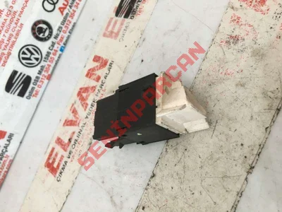 3C0953509 - IKAZ ISIGI ANAHTARI