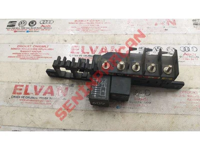 8L0941822 - SIGORTA KUTUSU