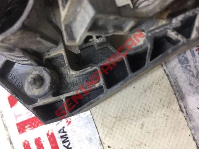 3C0837885F - KAPI KOLU BRAKETI - İkinci El Orjinal