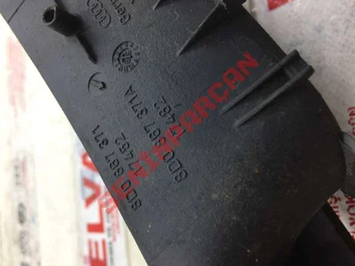 8D0867371A - TUT.KAPA.ÜST PARÇASI