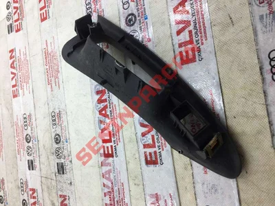 8D0867371A - TUT.KAPA.ÜST PARÇASI