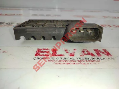 1J0937550 - BORA SİGORTA KUTUSU - İkinci El Orjinal