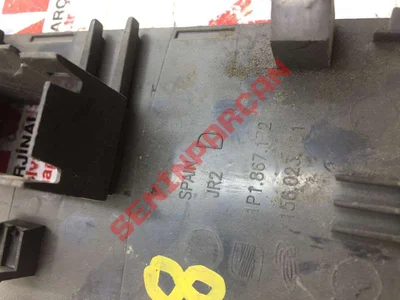 1P1867172 - TUT.KAPA.ÜST PARÇASI