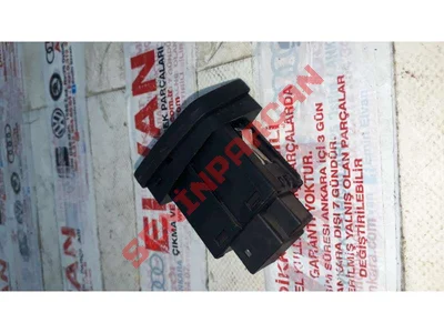 8R1941509 - DÖRTLÜ İKAZ LAMBASININ DÜĞMESİ