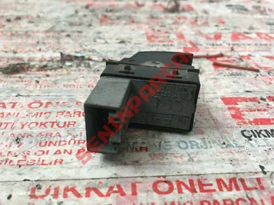 1K0959851 - TEKLİ CAM DÜĞMESİ - İkinci El Orjinal