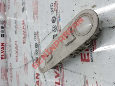 8T0947111AT - İÇ VE OKUMA LAMBASI - İkinci El Orjinal