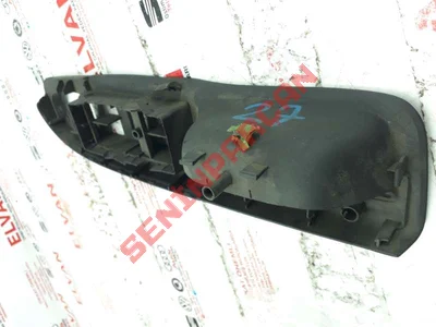 3C1867171 - TUT.KAPA.ÜST PARÇASI