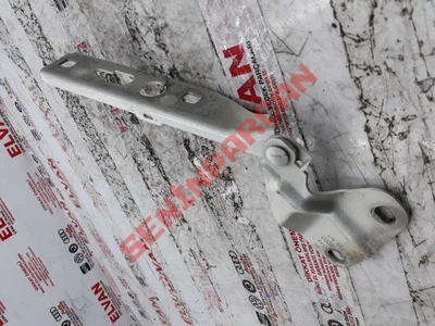 8U0823301 - KAPUT MENTESESI