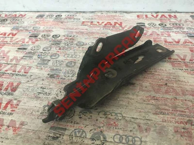 8V0823301 - KAPUT MENTESESI