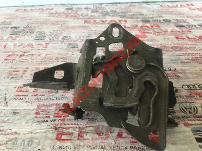 3B0823509R - KAPAK KİLİDİNİN ALT PARÇASI - İkinci El Orjinal