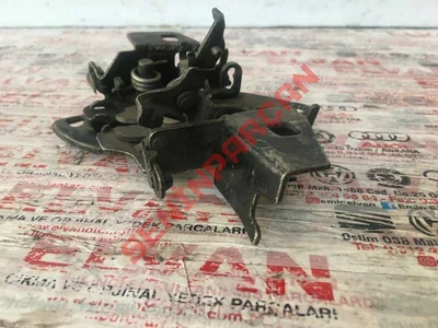 3B0823509R - KAPAK KİLİDİNİN ALT PARÇASI - İkinci El Orjinal