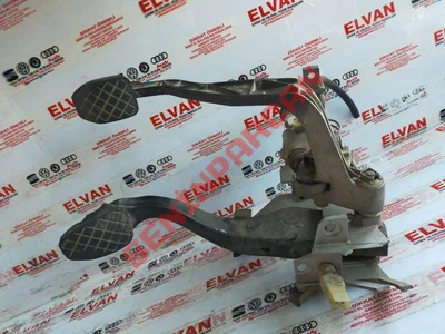8D1721117E - PEDAL TAKIMININ YATAK BRAKETİ - İkinci El Orjinal