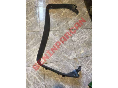 8P4867977B - BAGAJ KAPAĞI KAPLAMASI