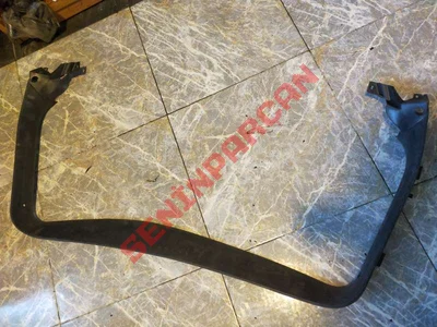 8P4867977B - BAGAJ KAPAĞI KAPLAMASI