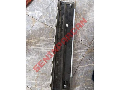 8R0853969 - KAPI KORUYUCUSU - İkinci El Orjinal