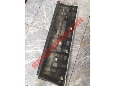 7P5837788G - KAPI ALT ÇITASI - İkinci El Orjinal