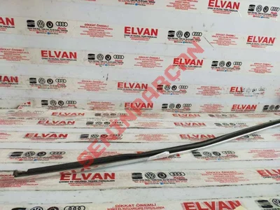 7P0839475F - SÜS ÇITASINA SAHIP CAM AĞIZ - İkinci El Orjinal