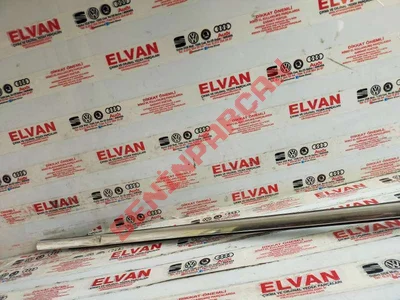 3C4837476D - SÜS ÇITASINA SAHIP CAM AĞIZ