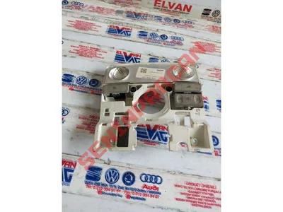1K0947105F - İÇ VE OKUMA LAMBASI - İkinci El Orjinal