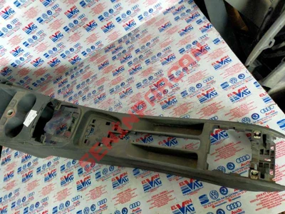 6R0863243F - ORTA KONSOL