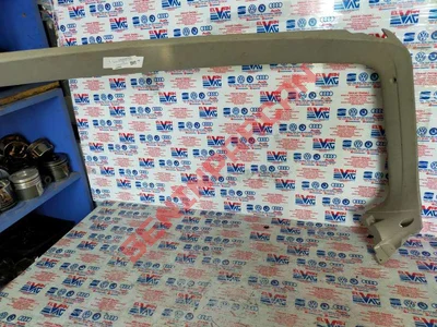 8R0867973A - BAGAJ KAPAĞI KAPLAMASI