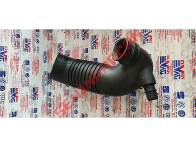 8E0129615 - HAVA GIRIS BORUSU