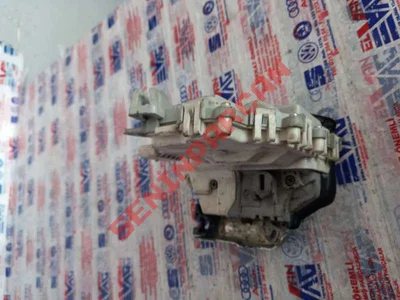 8K0839015C - KAPI KILIDI