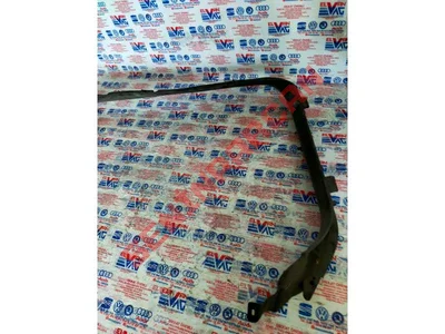 8P3867977B - BAGAJ KAPAĞI KAPLAMASI