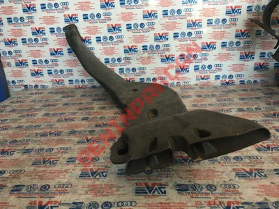 5Q0819806E - AYAK BÖLMESI HAVA ÇIKIŞ KANALI