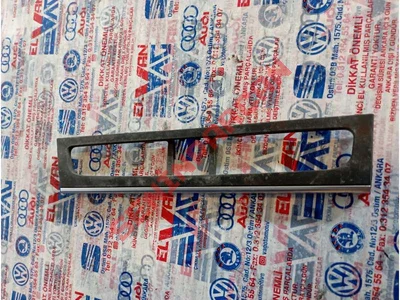 8P0863321F - ORTA KONSOL SIPERI