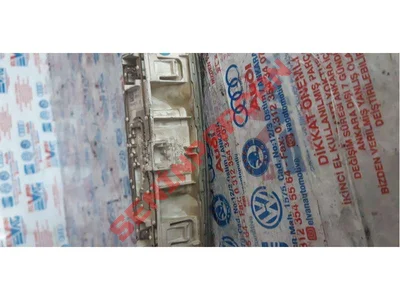 8V0947111 - İÇ LAMBA - İkinci El Orjinal