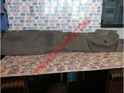 8P0863284 - ORTA KONSOL RAFI