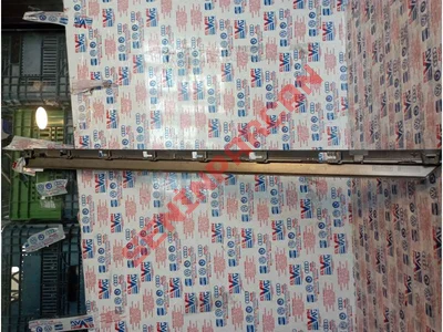 8K0853284J - SÜS ÇITASINA SAHIP CAM AĞIZ