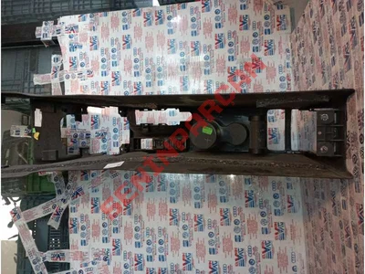 8P0863284D - ORTA KONSOL RAFI - İkinci El Orjinal