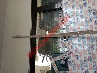 8W8853704 - TAVAN SÜS ÇITASI