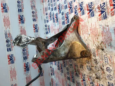 8E0199308AH - BRAKET