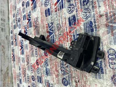 8K0949101D - SINYAL LAMBASI