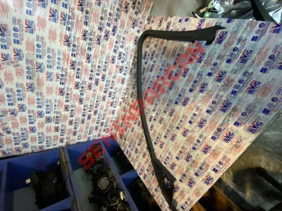 8K0867610 - KAPI PENCERE ÇERÇEVESI IÇIN