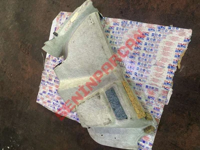 5C6867428 - BAGAJ BÖLMESI KAPLAMASI