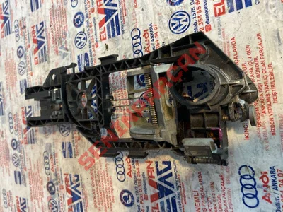 3C0837885G - KAPI KOLU BRAKETI - İkinci El Orjinal