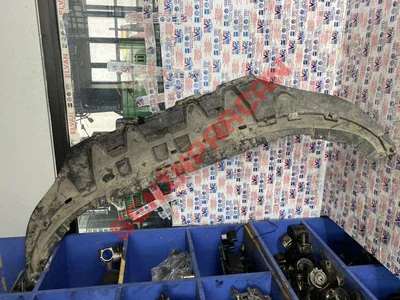 4M0807611A - TAMPON ALT KAPAGI