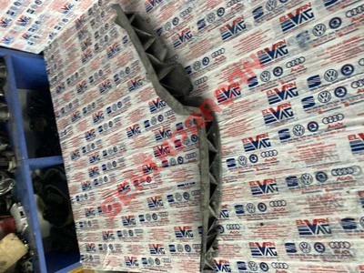 1Z0807183B - BRAKET TAMPON BAGL ON SOL