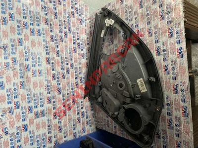 5P0867211 - ORTA PARÇASI OLM. KAPI KAPLA-