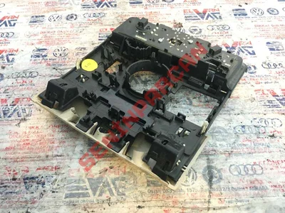 5E0947105B - İÇ VE OKUMA LAMBASI - İkinci El Orjinal