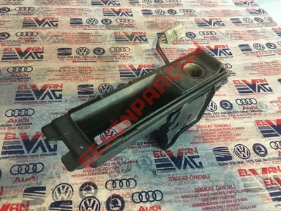 8E0863284B - ORTA KONSOL RAFI