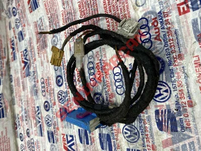 1J0972977D - KABLO SOKETI