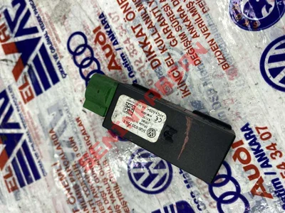 5Q0035726E - USB GIRISI